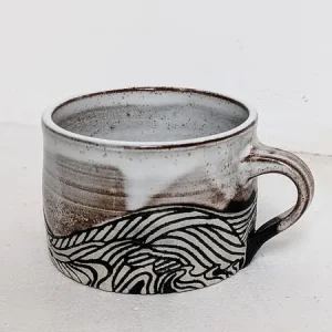 Kubek sgraffito "Fale" Biały Bezpieczna płatność