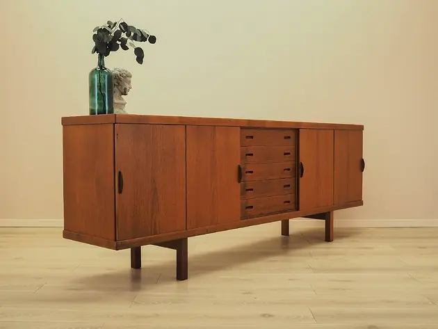 Sideboard tekowy z drzwiami przesuwnymi, Dania, lata 60. Nowy