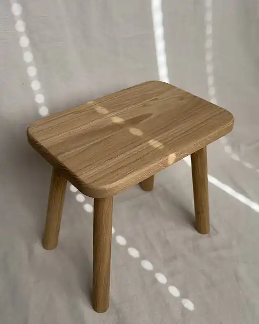 Stołek/Taboret z drewna dębowego w kolorze surowe drewno Do wyczerpania zapasów