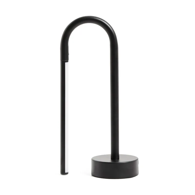 Czarna metalowa lampa stołowa LED (wysokość 30 cm) Bow – Kave Home Bonami Bestseller