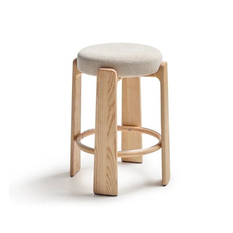 Beżowo-naturalny kolorze hoker z litego drewna jesionowego (wysokość siedziska 65 cm) Granite – Kave Home Bonami Ekspresowa dostawa