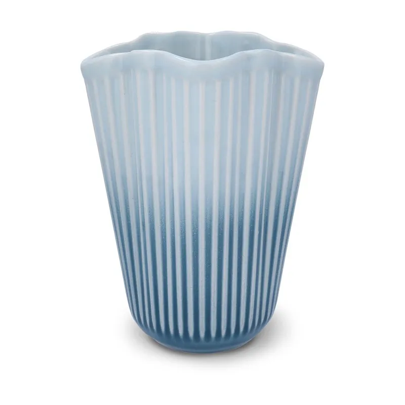 Hit cenowy Jasnoniebieski ceramiczny wazon (wysokość 20,5 cm) Hammershøi – Kähler Design Bonami