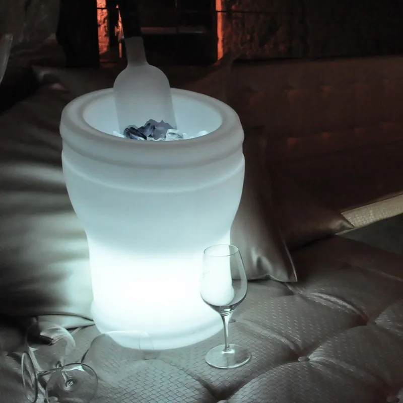 Nastrojowa lampa ogrodowa i cooler do wina Illuseo Bonami Najlepsza cena