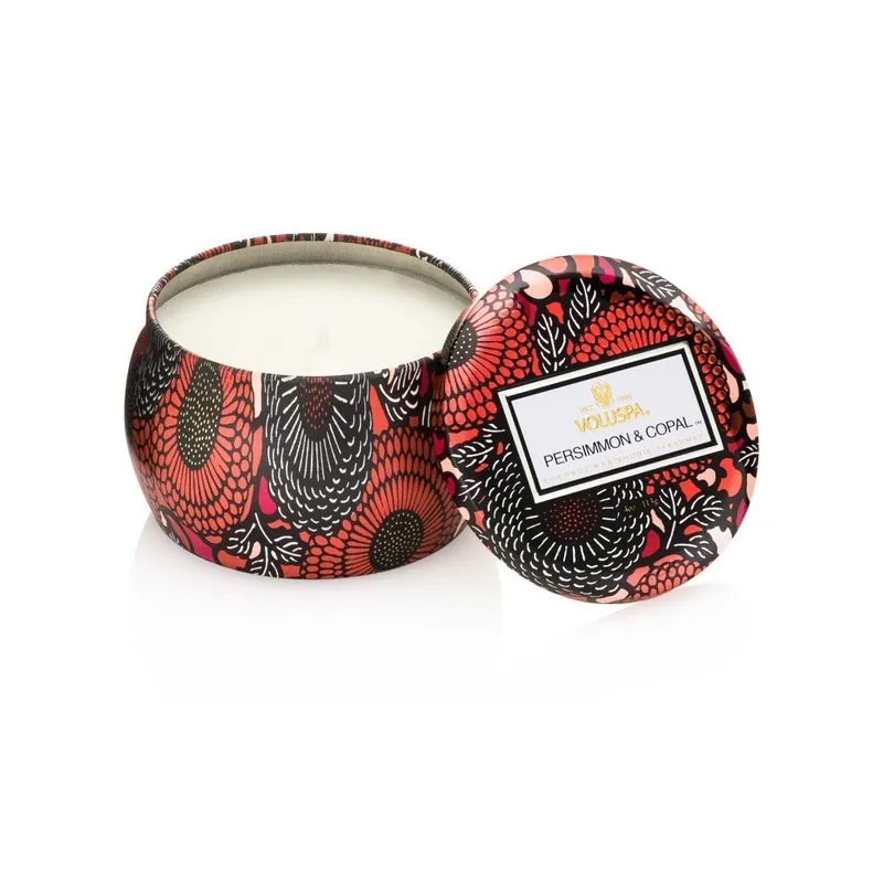 Nie przegap Świeczka o zapachu owocu kaki, cytrusów, liczi i żywicy kopalnej Voluspa Decorative, 25 godz. Bonami