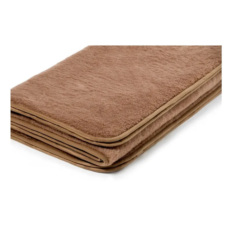 Brązowy koc wełniany Royal Dream Camel Wool Chocolate, 160x200 cm Bonami Okazja