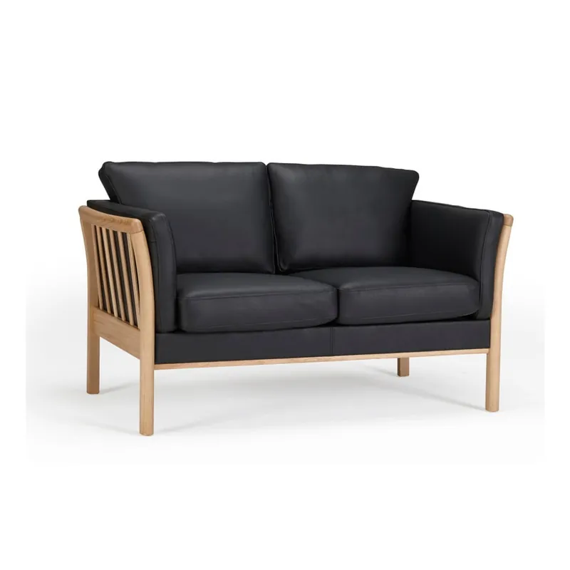 Czarna sofa skórzana dwuosobowa Kragelund Aya Bonami Hit cenowy